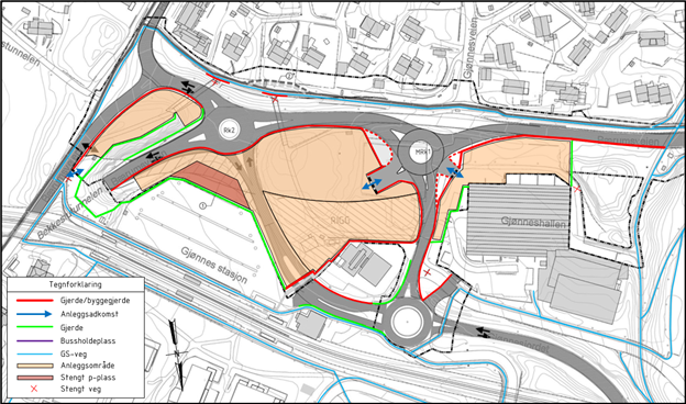 Bildet viser hvor veien blir sperret av og hvilke parkeringsplasser som vil forsvinne i forbindelse med etableringen av byggegrop hvor betongtunell vil gå rett under sperret område.