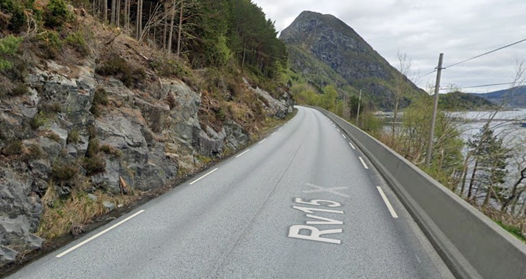 Bilete frå strekninga rv. 15 Brunsvik-Almenningen. Foto: Google