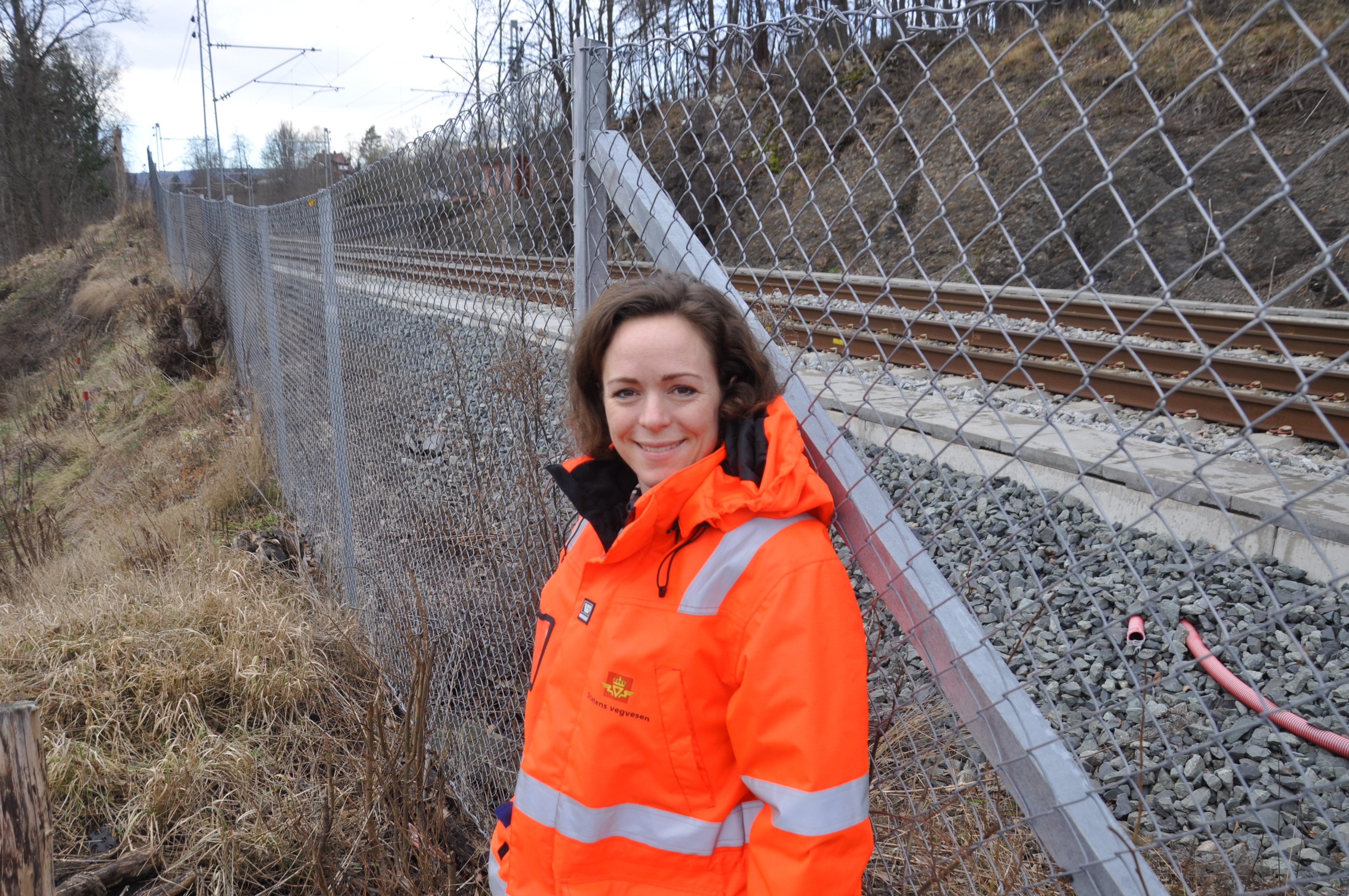 Grunnboringene ved jernbanen ga gode svar for Katinka Wingerei Stenstad og SVV. (Foto: Kjell Wold)